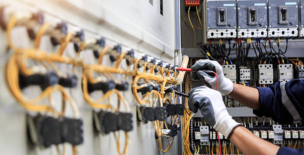 Professional Electrician technician working in Summerville, GA